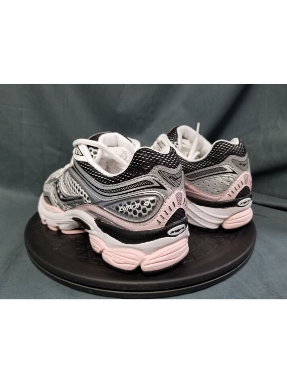Saucony ProGrid Omni 9 Silver Pink Women's Size 7.5 New No Box !! - Picture 6 of 11